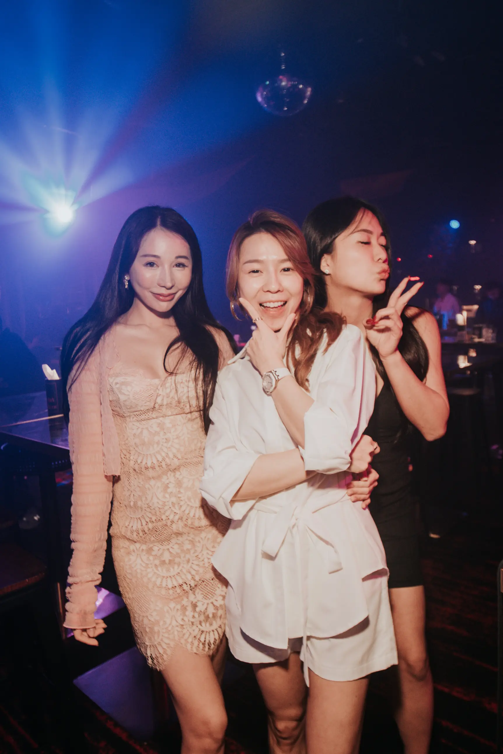 Black Mirror Bar - Premium cocktail experience