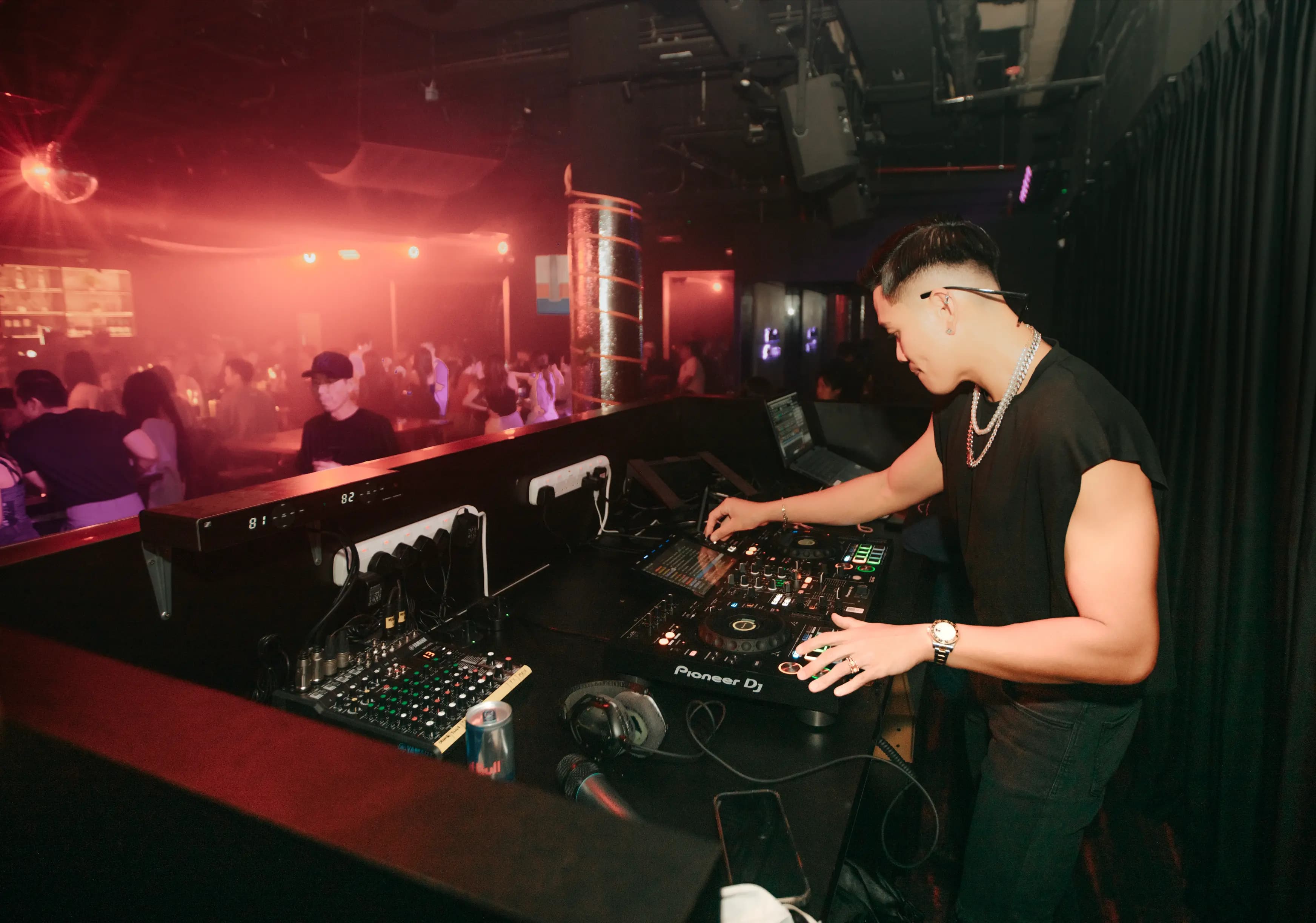 Black Mirror DJ Booth - World-class sound system